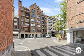 Dit zeer ruim appartement met een bewoonbaar oppervlakte van maar liefst 117m² + een privatieve polyvalente zolder +- 60m² + kelderberging, is op...