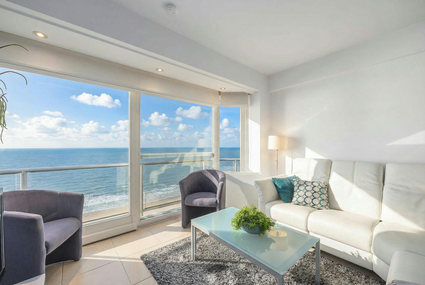 Luxe appartement op de zeedijk met panoramisch zeezicht en zuidgericht terras - foto 1