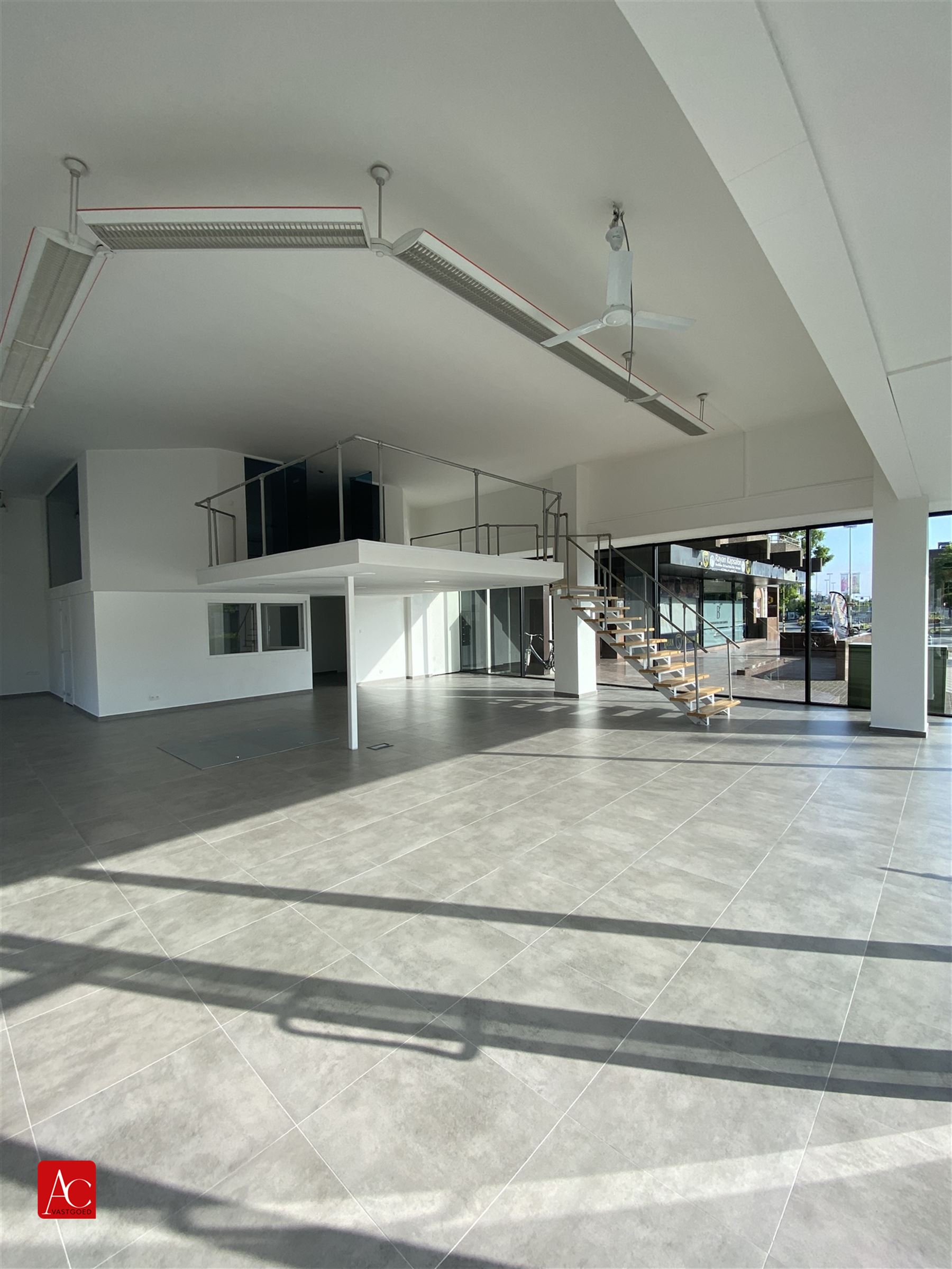 Commercieel handelspand in hartje Sint-Niklaas - foto 2