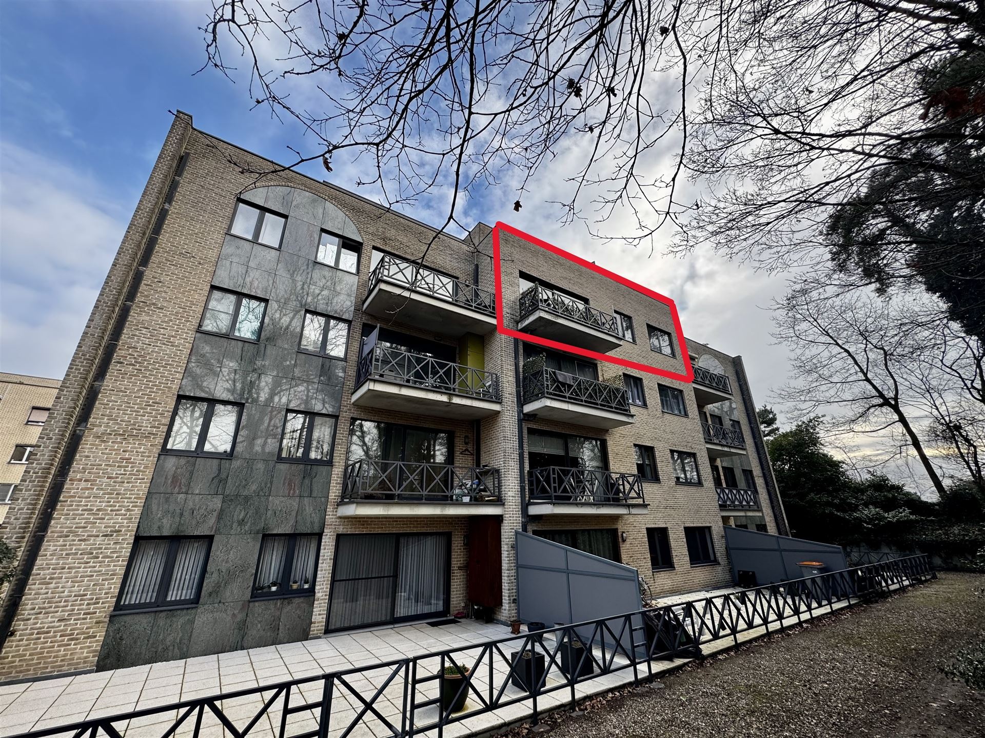 Apartment for sale in Maasmechelen with 2 bedrooms - photo 2