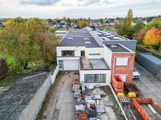 Discover this industrial / SME building ideally located – the perfect blend of functionality, visibility and space.The property features a large...