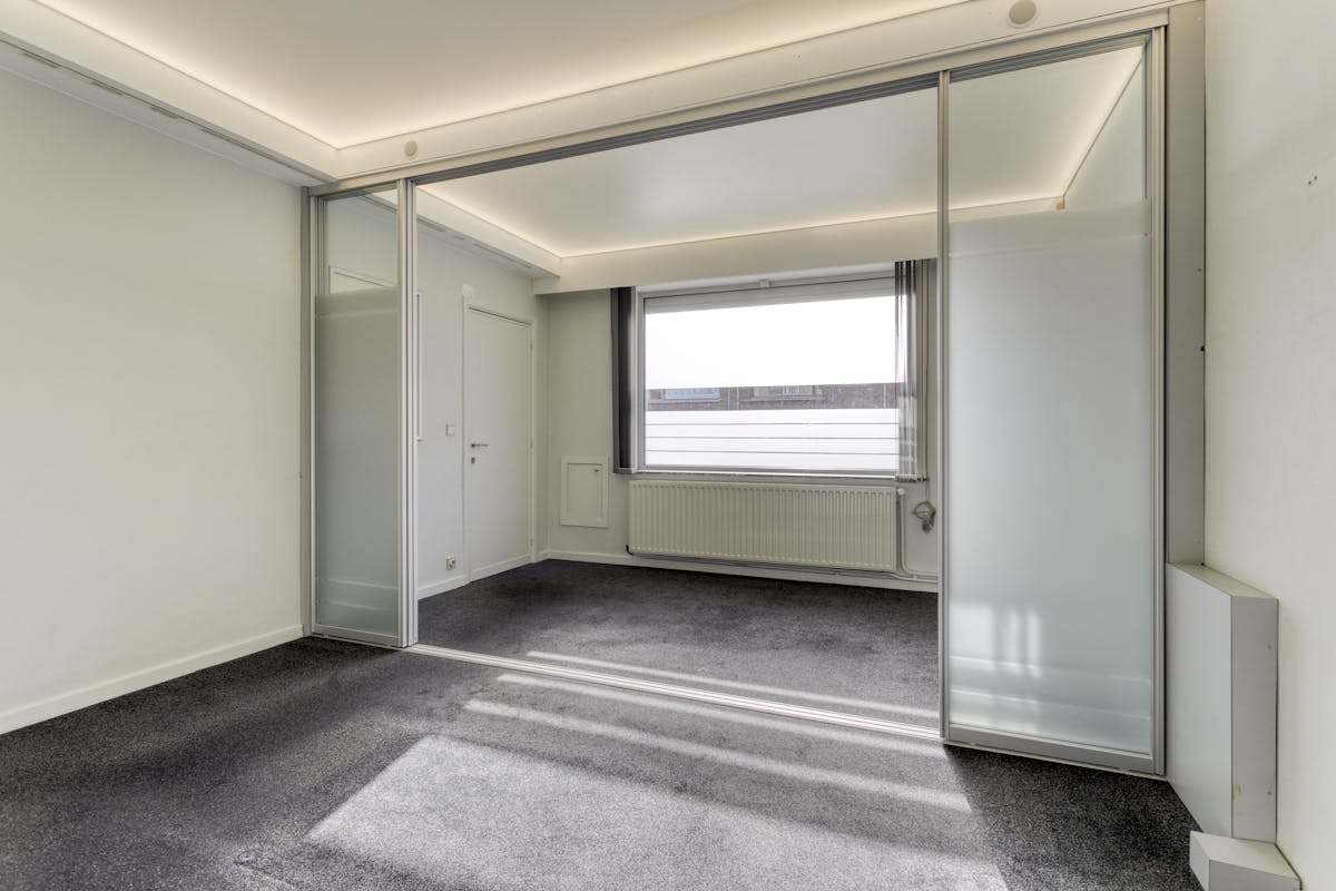 Office with home for sale on the approach to Kortrijk - photo 4