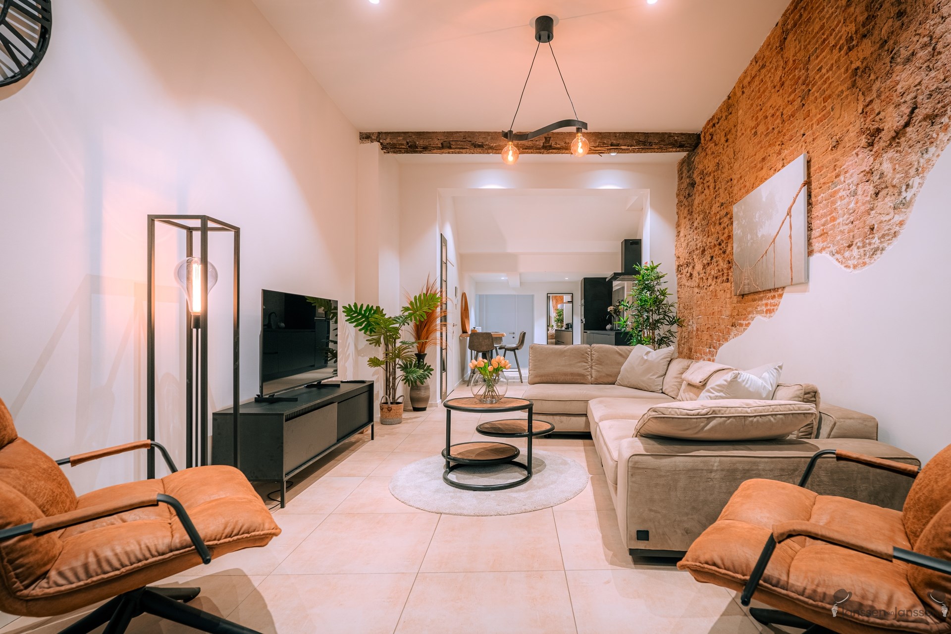 flat - photo 1