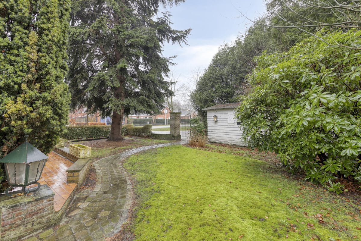 Semi-detached building (4 bedrooms) in Sint-Andries in a dead end street - photo 3