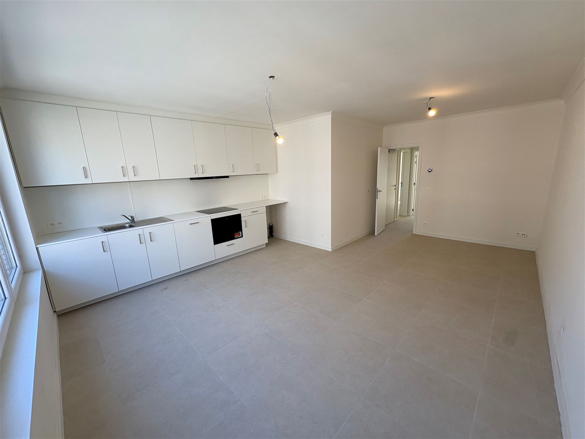 Prachtige vernieuwd 2 slpk appartement. - foto 3