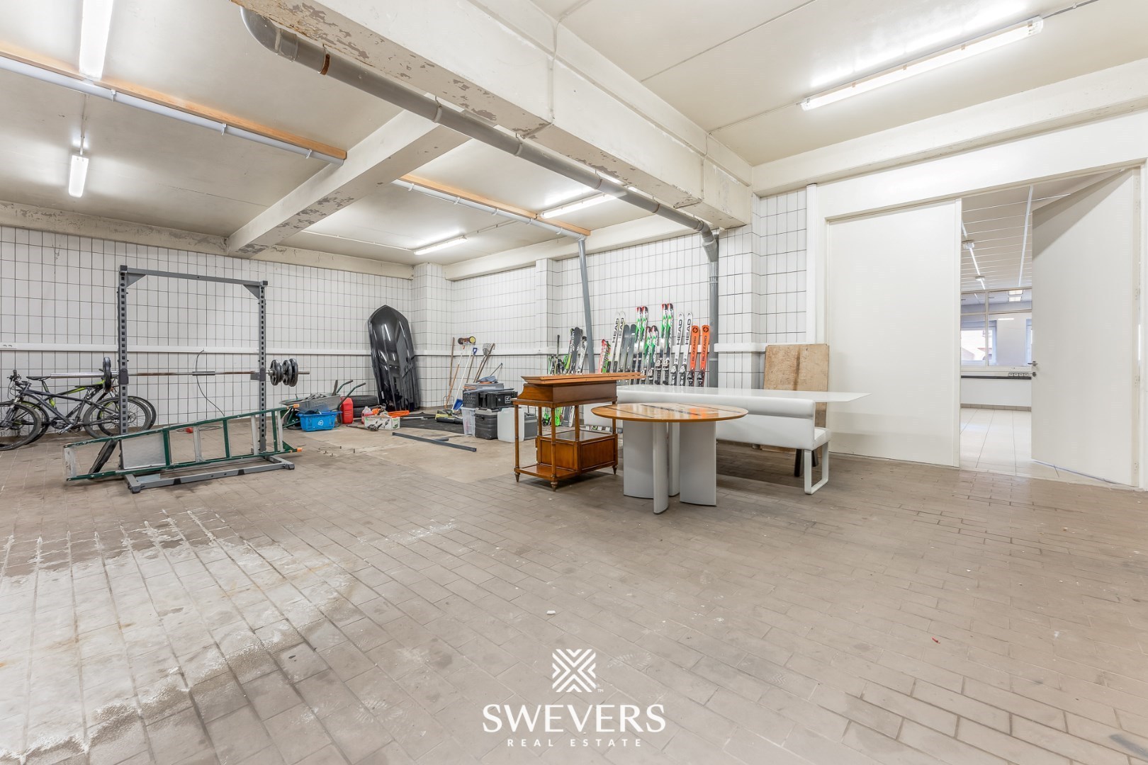 Unieke woon- en handelscombinatie op toplocatie in Lummen ( 928 m2 ) - foto 4