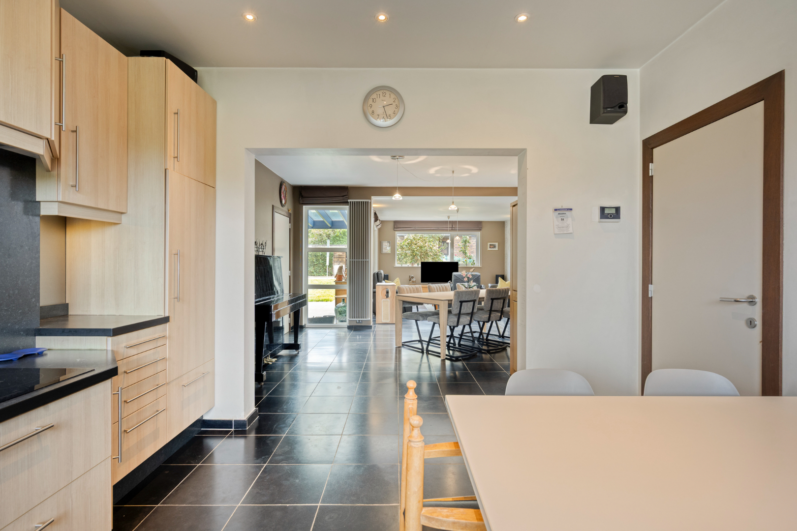 Halfopen bebouwing met 4 slaapkamers en bureau, ruime garage, kelder en zolder in Holsbeek! - EPC 161 kWh/m² - bewoonbare opp. 288 m² - foto 5