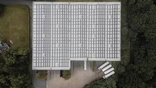 Discover this expansive warehouse of 8,257m², perfectly tailored to your business needs. With modern facilities and excellent accessibility,...