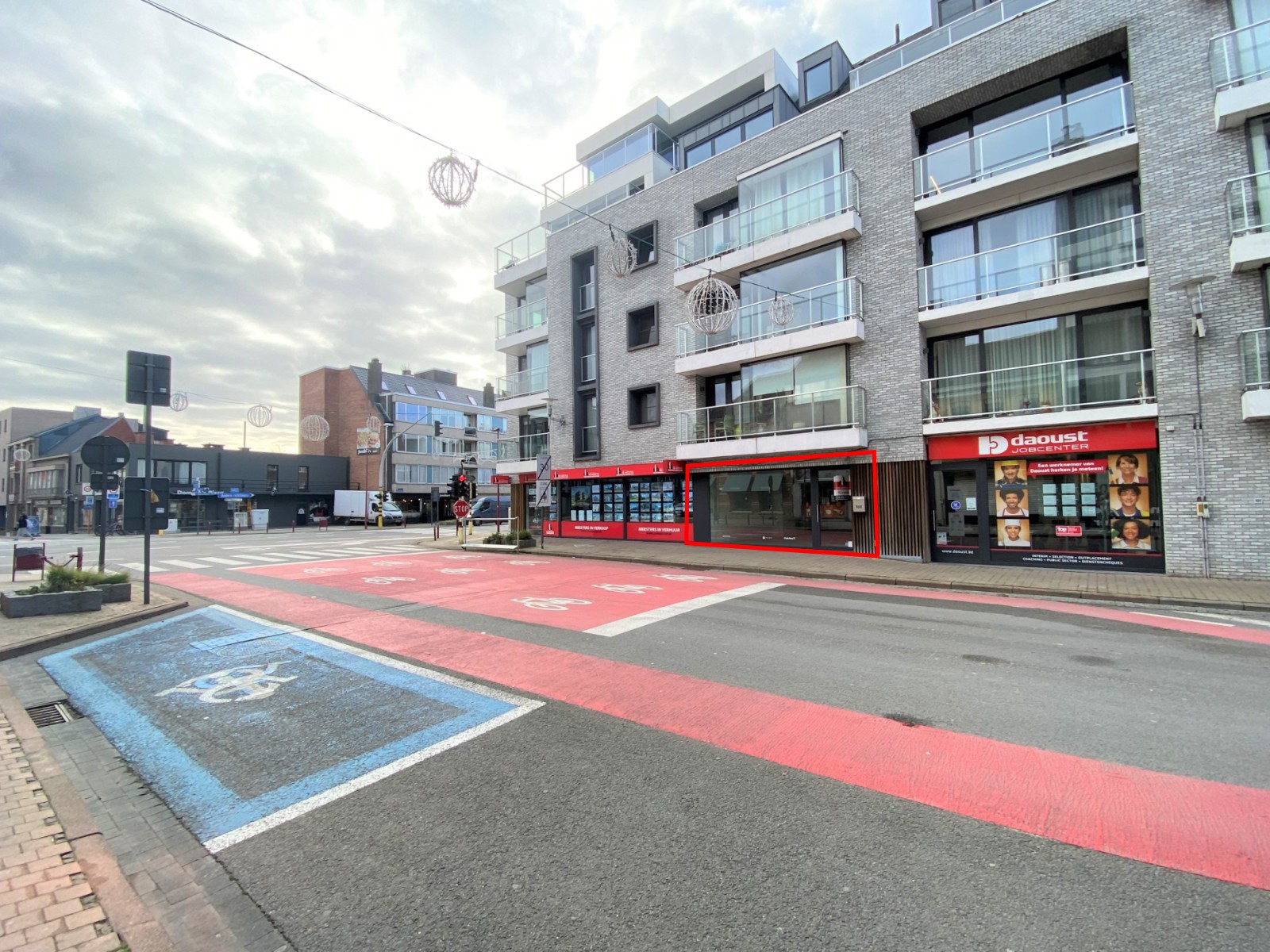 Exclusief gelegen handelsruimte in centrum Deinze - foto 1