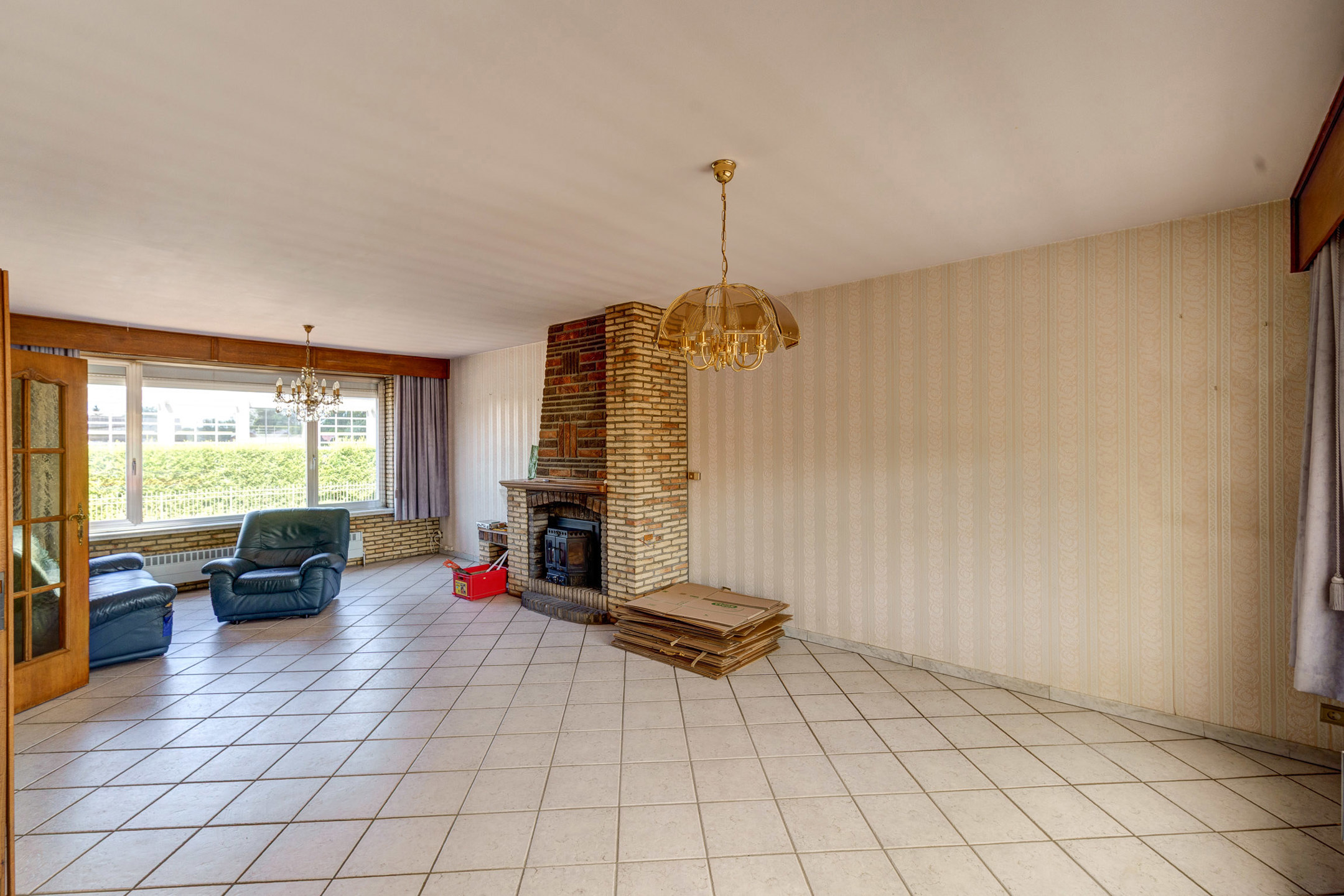 Te renoveren woning met 3 SLPK, garage, terras, tuin te Lier - foto 4