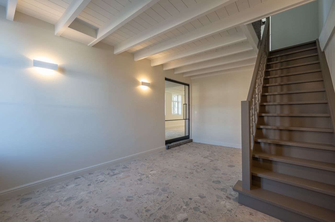 Stijlvol gerenoveerde woning op toplocatie aan de Potterierei - foto 2