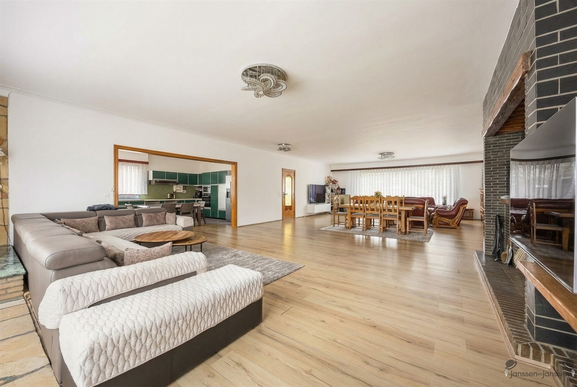 Villa met eindeloze mogelijkheden op 6270 m² grond - foto 5