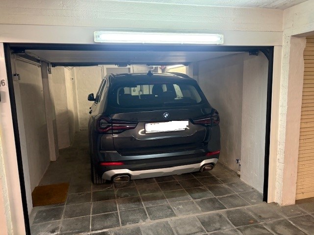 Gesloten garagebox in ondergornds complex - mét elektriciteit en verlichting - foto 2