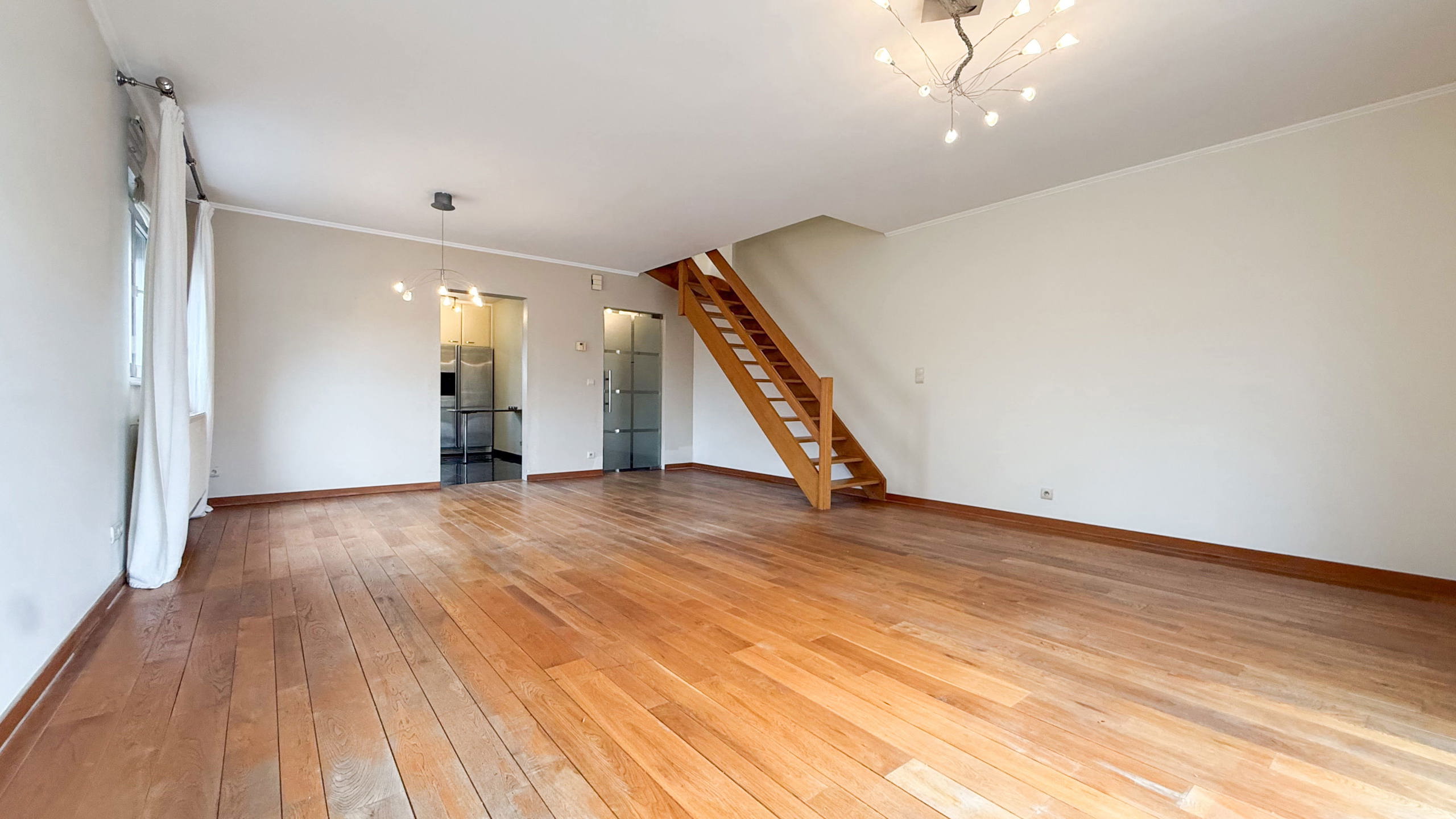 Gezellig duplex appartement met terras en garagebox in HZ! - foto 3