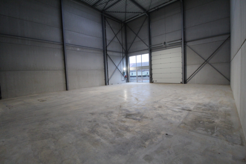 Recente loods van 542m² te huur langs de Diksmuidsesteenweg te Hooglede/Roeselare - foto 2