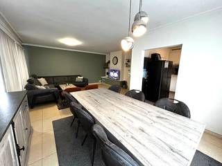 This well-maintained investment property in the heart of Deinze offers a unique combination of home comfort and profitability. The entity consists...