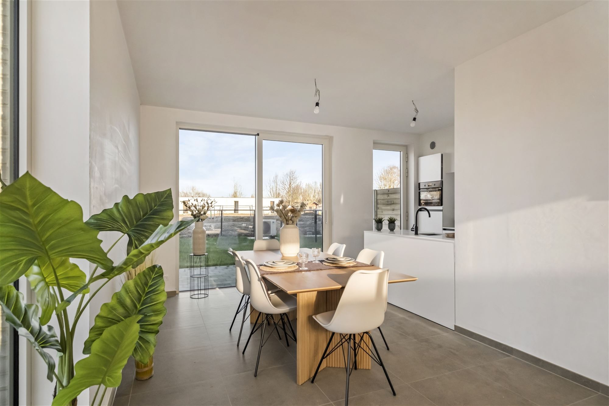 Prachtige nieuwbouwwoning op centrale ligging met garage! - foto 2