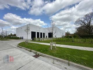 Dit instapklare bedrijfsgebouw, gebouwd in 2020, is gelegen op een ruim terrein van 5.069 m² en combineert moderne infrastructuur met een...