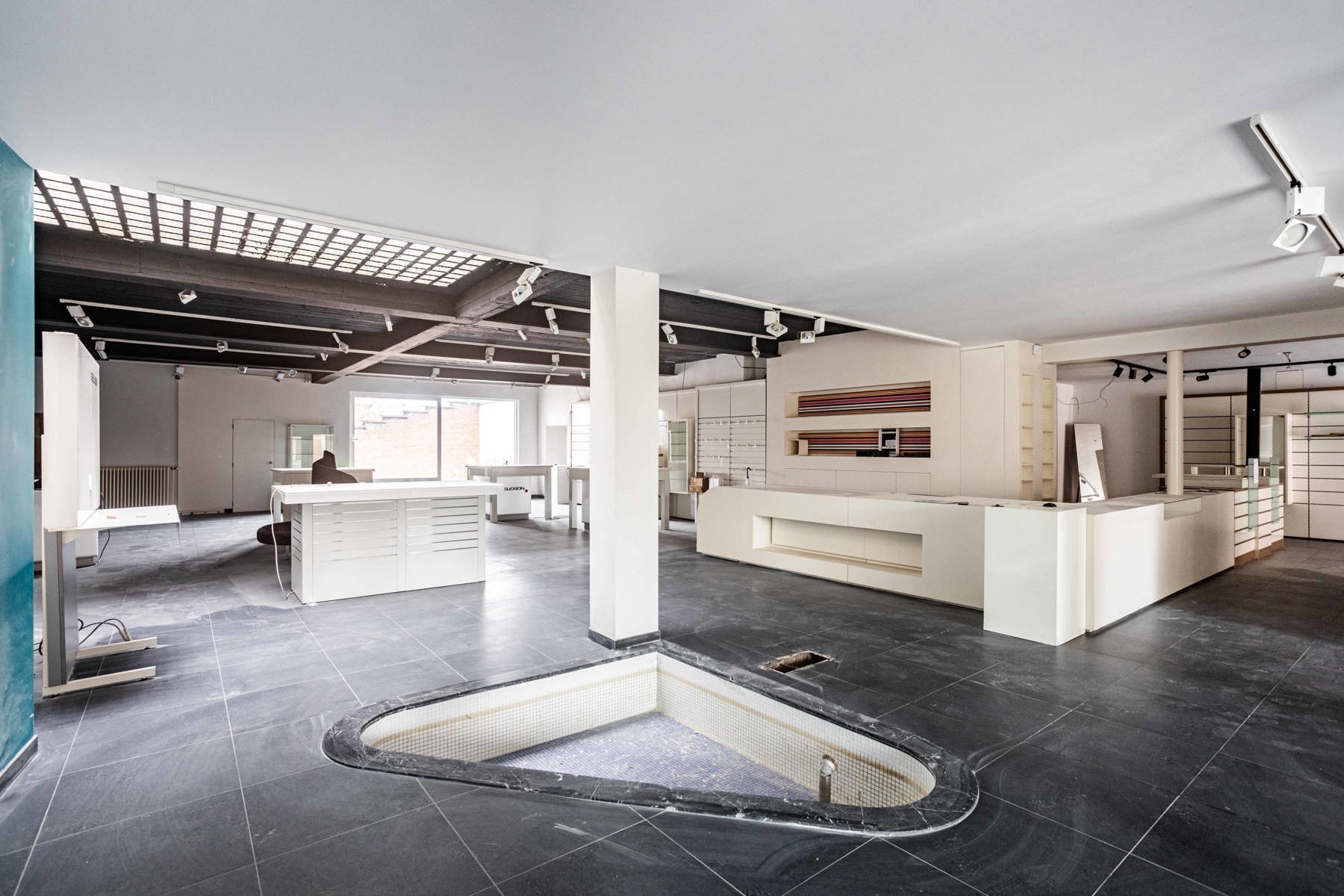 Commerciële ruimte van 475m² op toplocatie in Merchtem  - foto 3