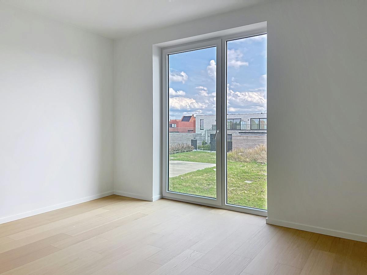Woning met 3 slaapkamers en zonnige tuin te Tielt. - foto 4