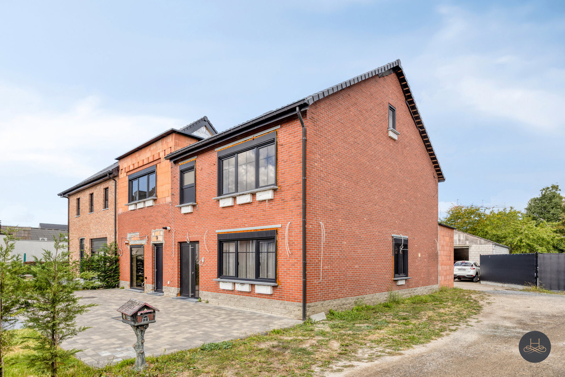 Riante woning met 6 slaapkamers en veel parkeergelegenheid - foto 4