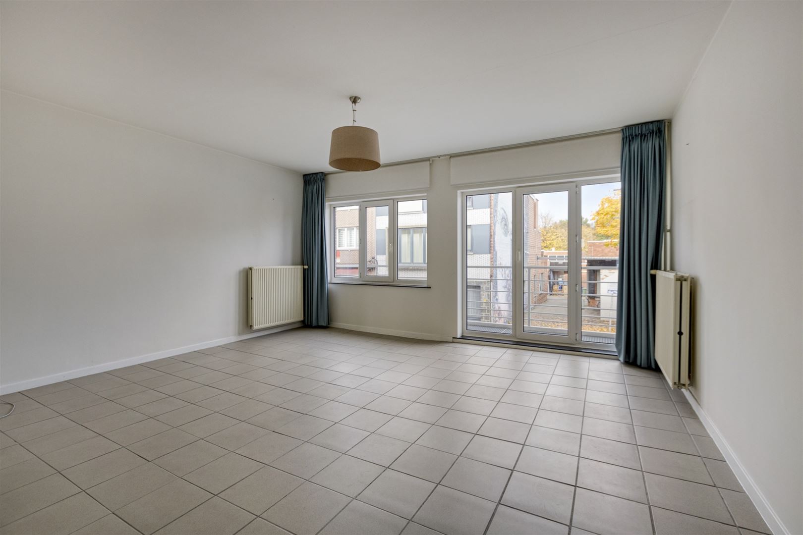 TE KOOP: Duplex-appartement (3slpks) met kantoorruimte of handelsruimte op topligging in Genk! - foto 4