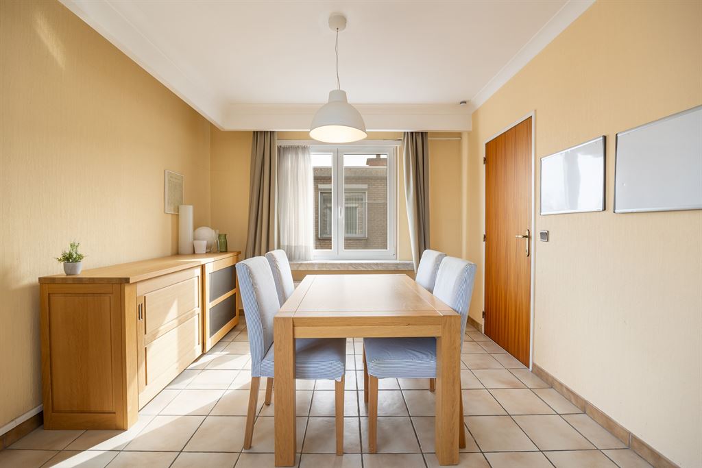 Appartement met 3 slaapkamers, zonnig terras en garagebox - foto 3