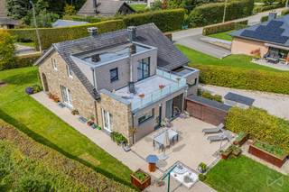 Located in the charming village of Xhoffraix, this magnificent stone house captivates with its authenticity and unique character.The natural stone...