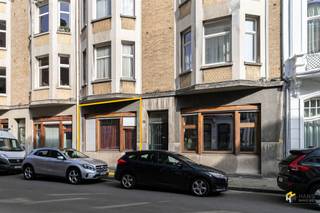 Kapucinessenstraat 33 (glv) - Antwerp (2000) Spacious apartment (… m²) with 3 bedrooms, 2 bathrooms and outdoor spaces in Antwerp (2000). The...