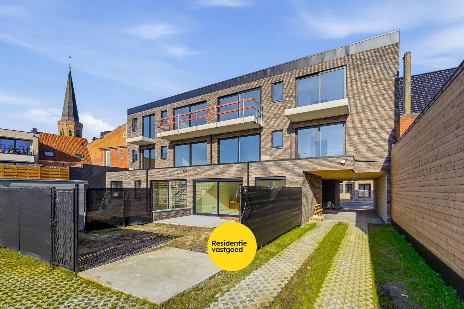 Prachtig 1-slaapkamer appartement met zonnige terras op het 1ste verdiep in residentie Victor - foto 4