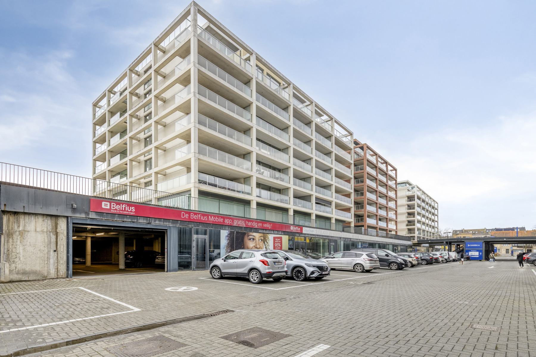 Commerciële toplocatie – baanwinkel (ca. 930 m²)  te huur in Oostende - foto 4