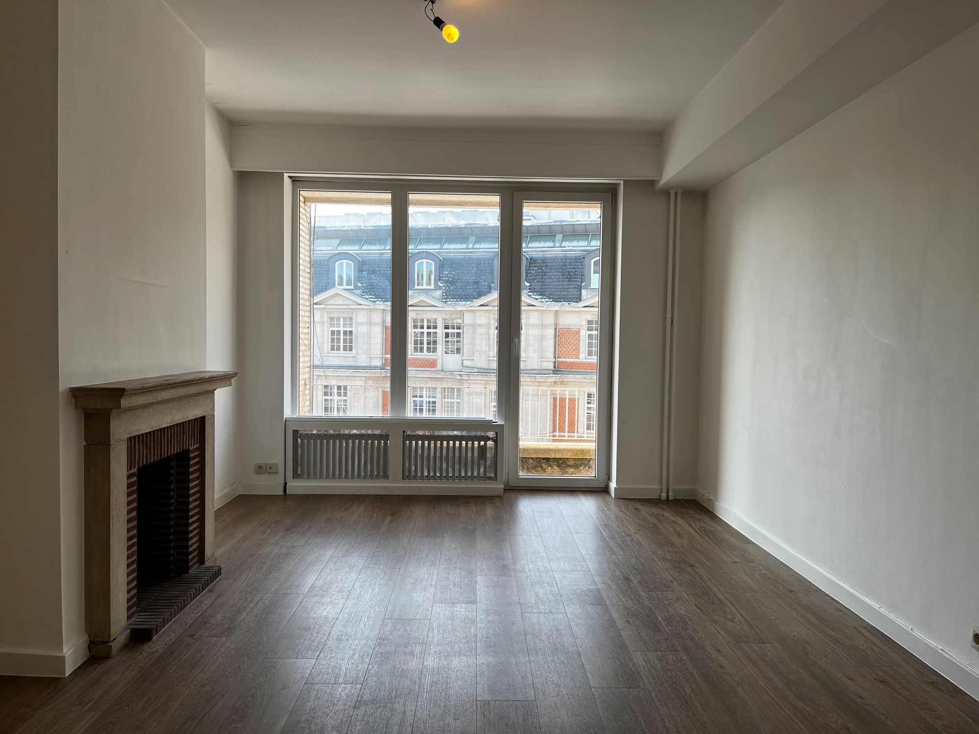 Apartment for sale in Ixelles with 1 bedroom - photo 3