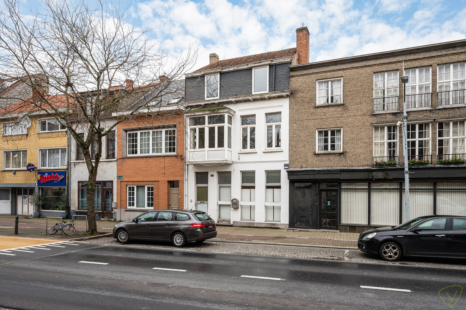 Vastgoedbelegging op een centrale en uitgelezen commerciële locatie! - foto 2