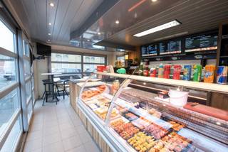 Een uitgelezen kans voor jonge ondernemers die de handen uit de mouwen willen steken. Deze compleet vernieuwde en uitgeruste frituur staat te...