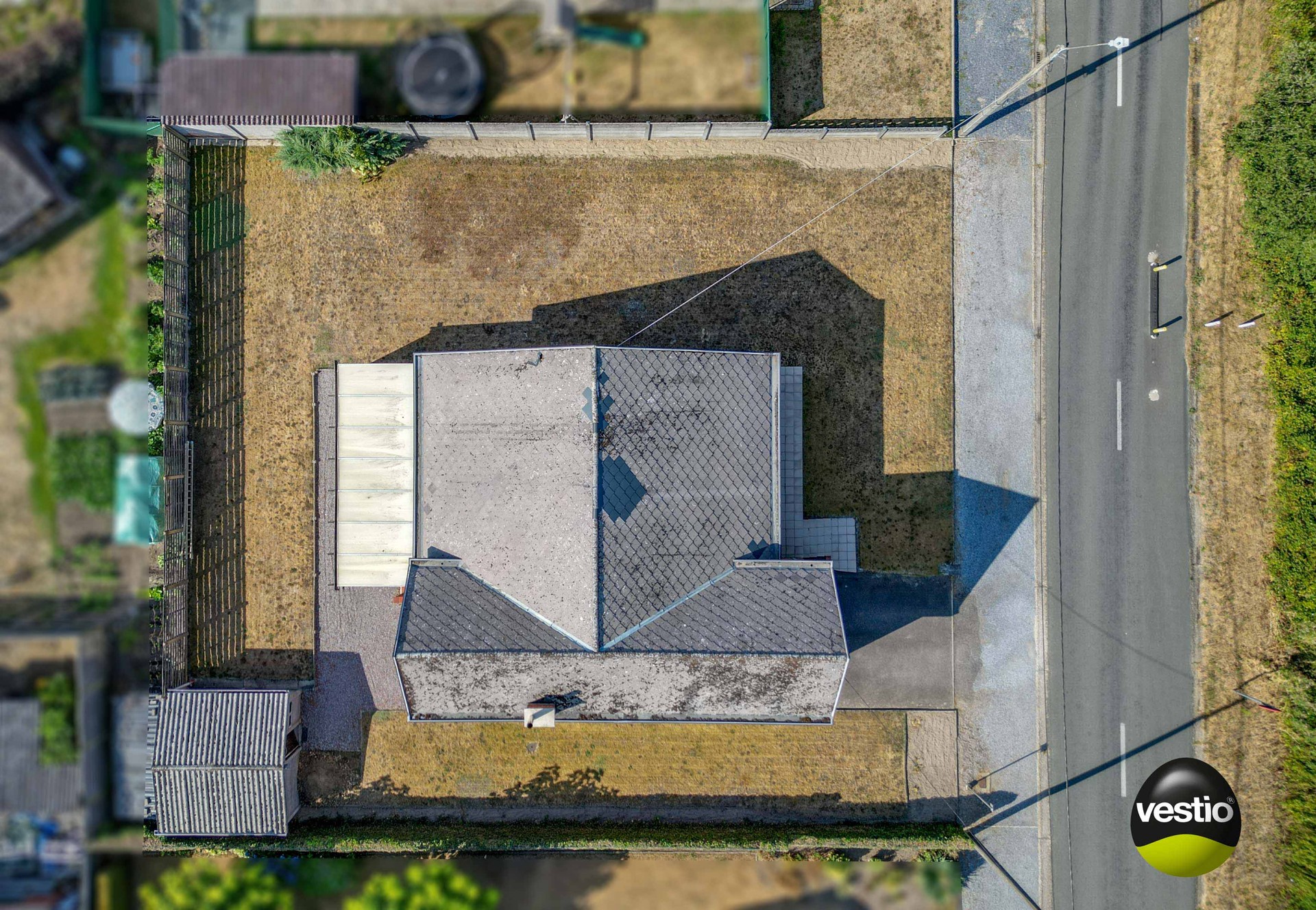 RUSTIG GELEGEN, TE RENOVEREN WONING TE STAL-KOERSEL - foto 5