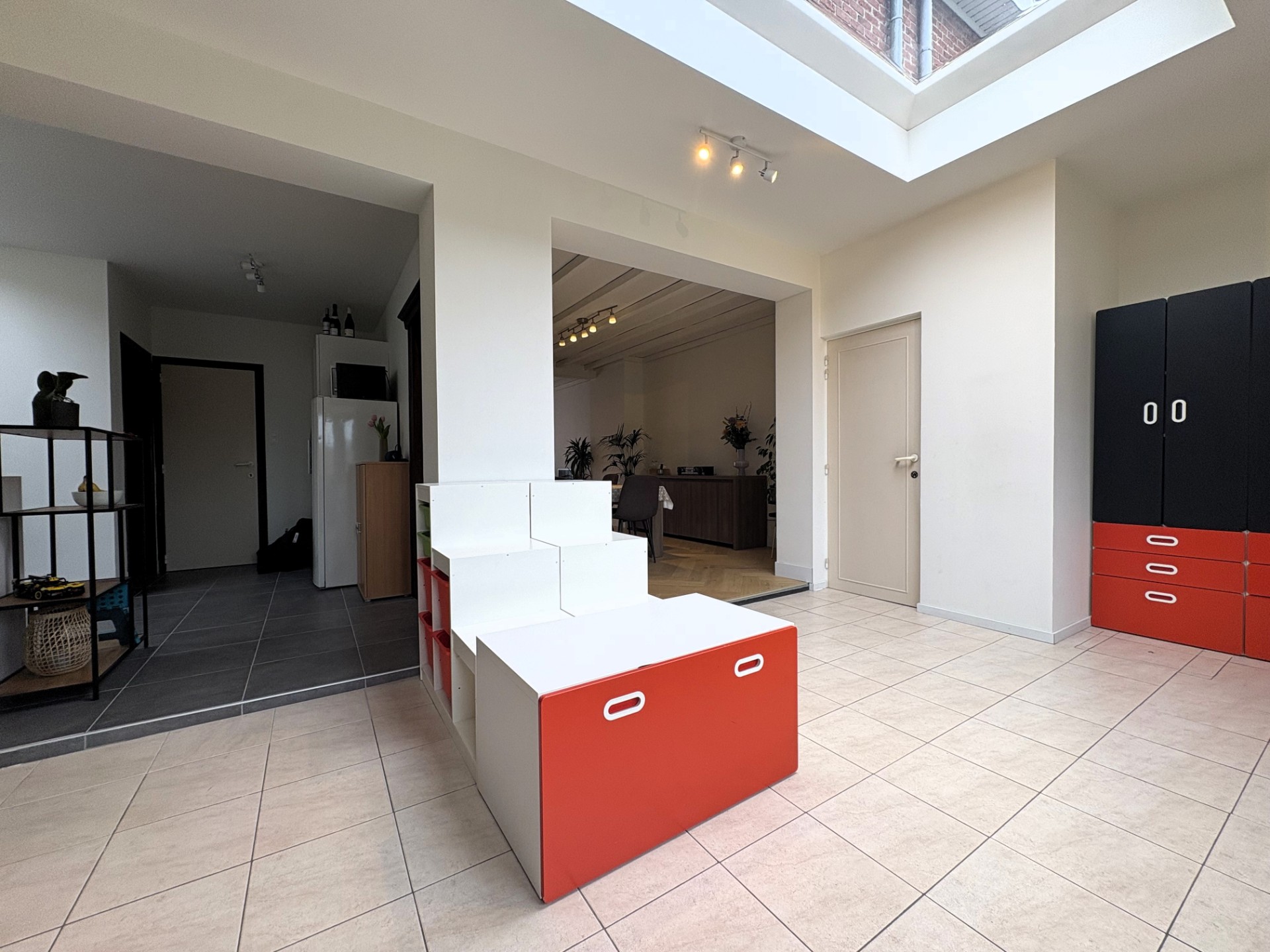 Gerenoveerde half open woning met garage - foto 5