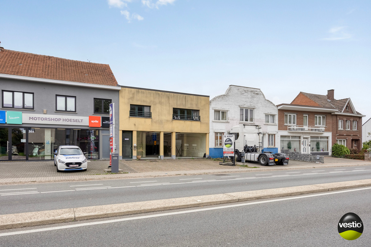 HANDELSPAND TE HOESELT NABIJ CENTRUM EN E313. - foto 2
