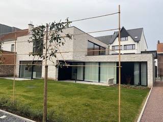 Dit gelijkvloers appartement van 80 m² is gelegen op de Varkensmarkt 7A bus 0.2,  in het centrum van Diepenbeek.  Gelegen tussen de...