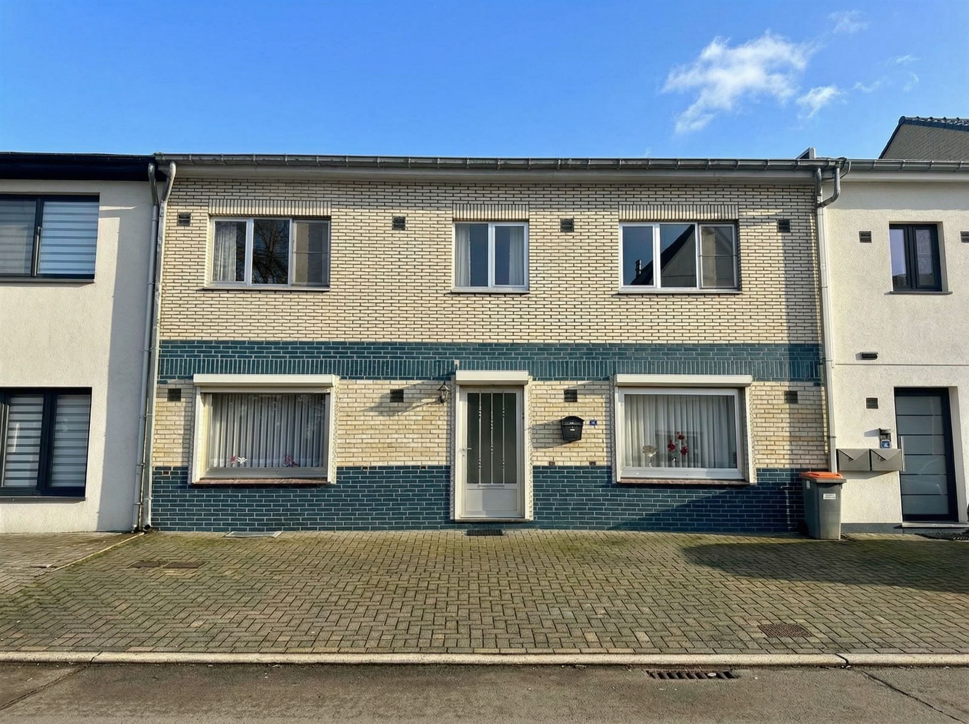 Maison à vendre à Maasmechelen avec 5 chambres - photo 1