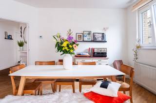 Dit appartement is gelegen in een charmante zijstraat van de iconische Cogels-Osylei. U bevindt zich hier in een architecturale parel van een...