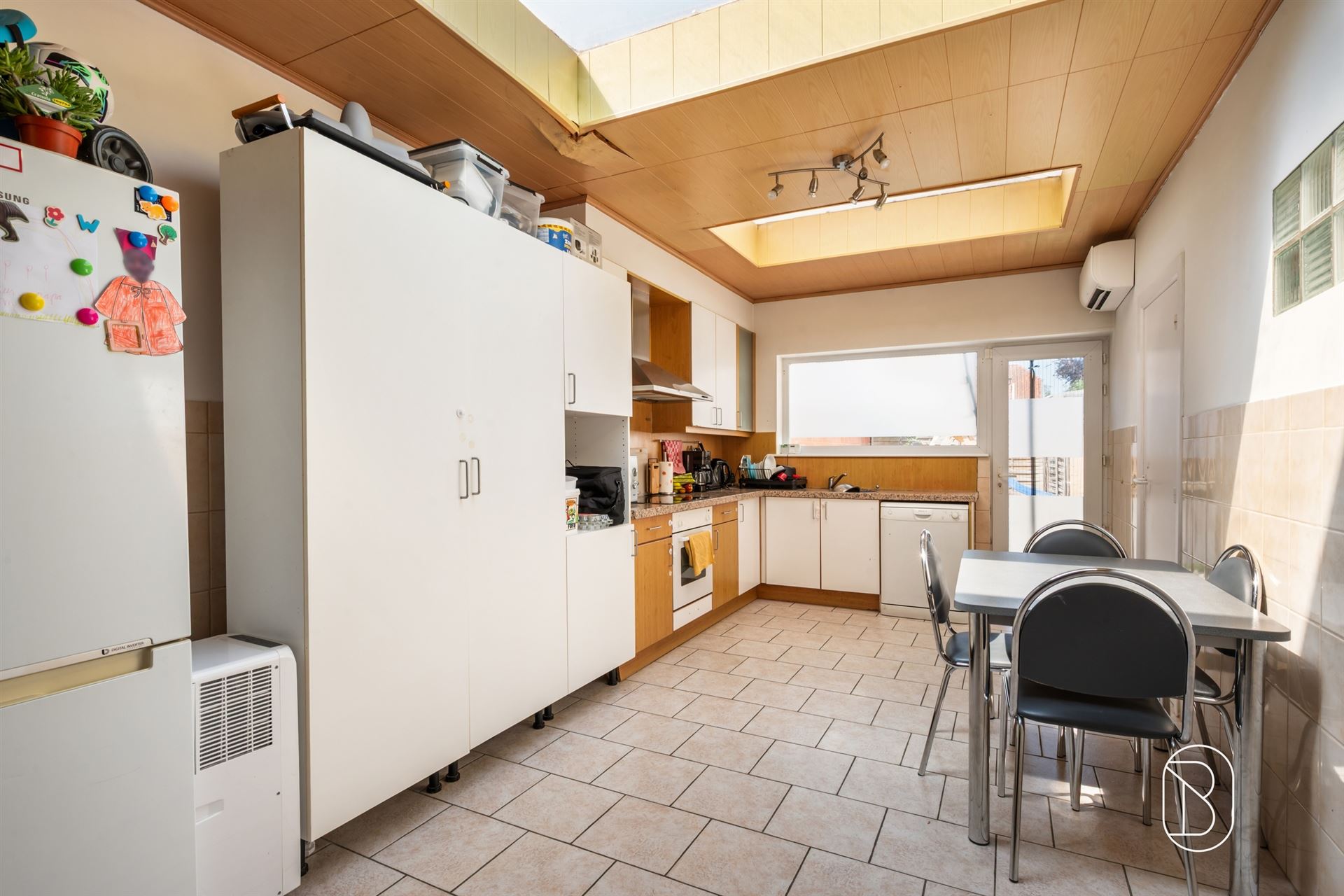 Move-in-ready home with 3 bedrooms, an office, and a garden in Rons - photo 5