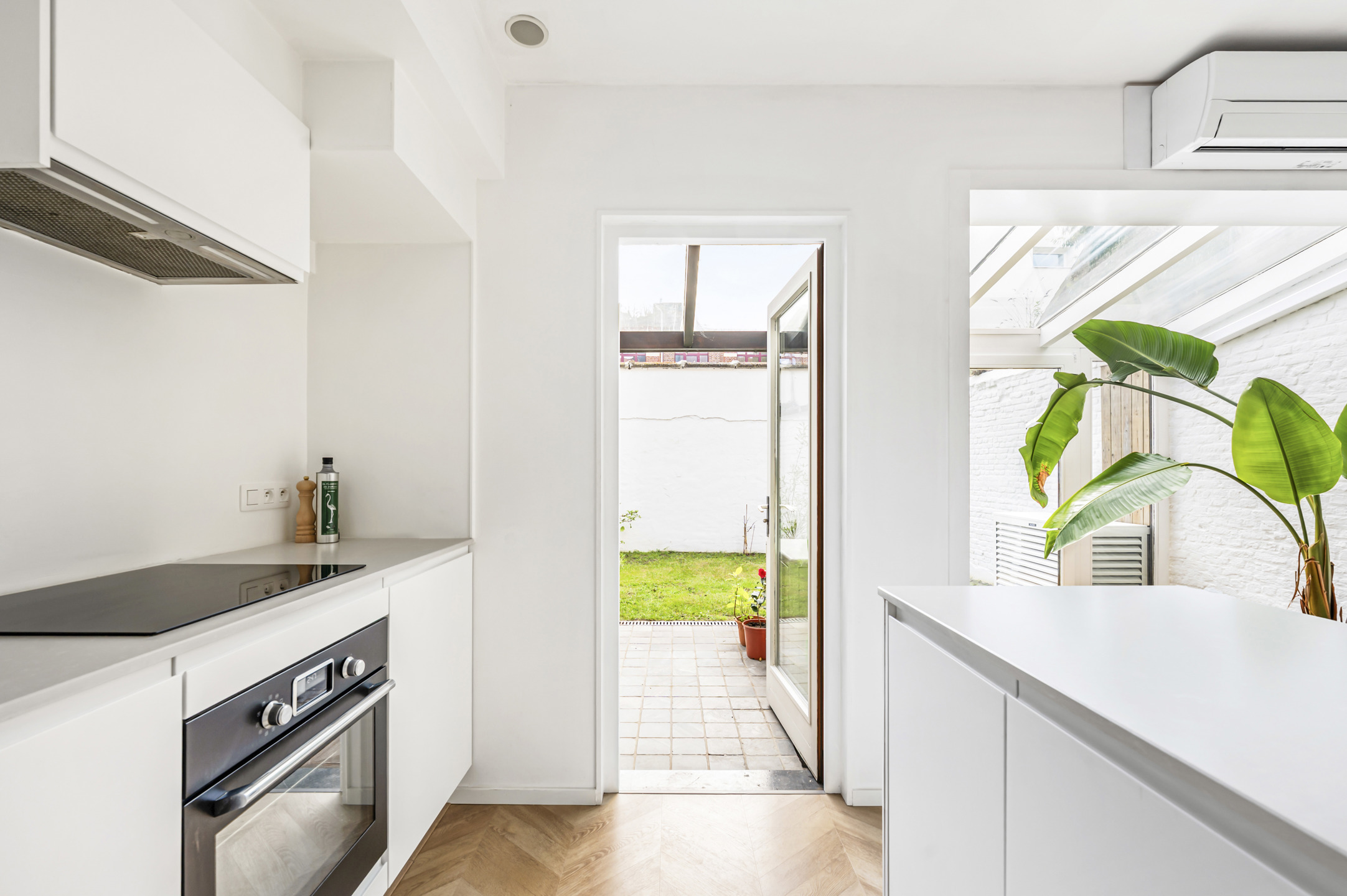 Instapklaar gelijkvloers met tuin op topligging - foto 4