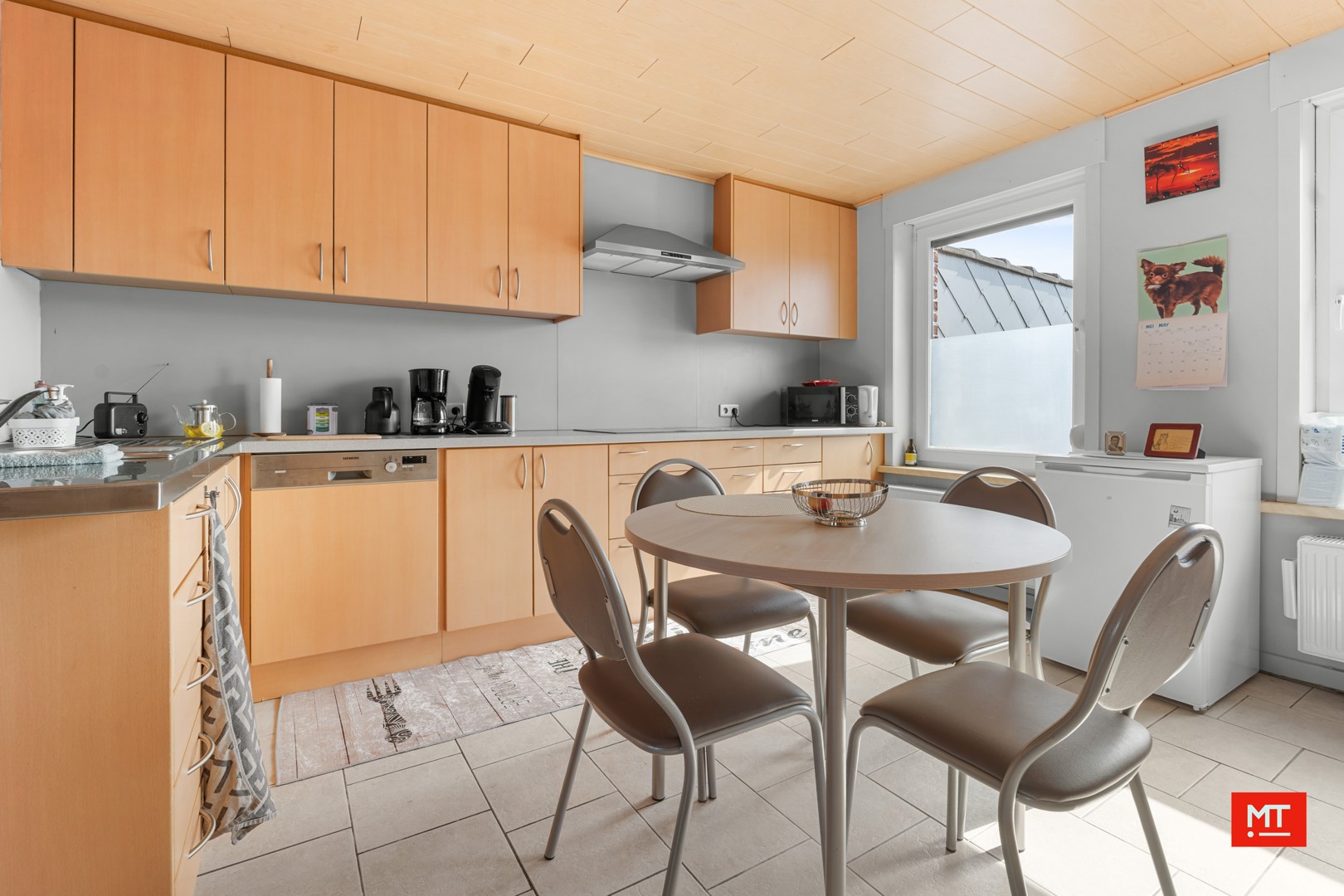 Opbrengsteigendom bestaande uit handelsruimte en 2 appartementen in centrum Beselare - foto 4
