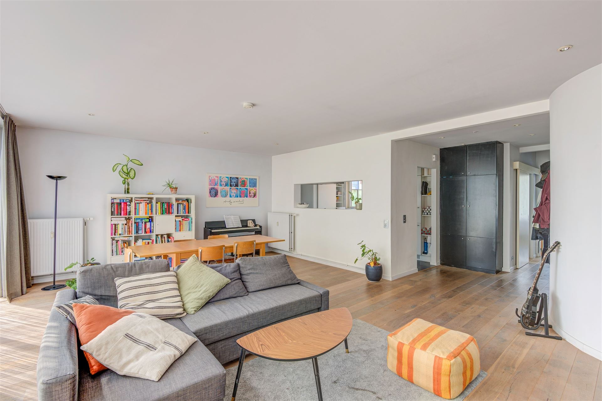 Licht ruim appartement met 2 slaapkamers en terras - foto 4