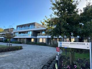 Te midden van het groen, gelegen in het landelijke Berlare, bieden wij U in een residentie van 53 ruime en erkende assistentiewoningen, deze...