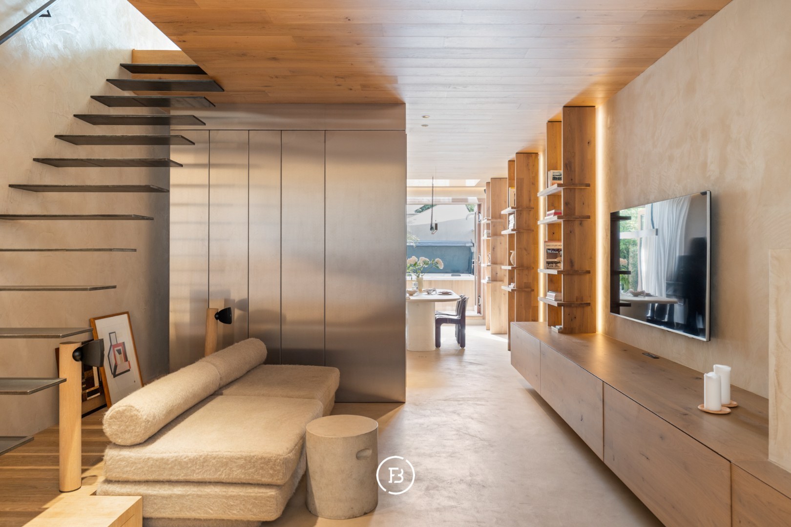 High-end city home - photo 4