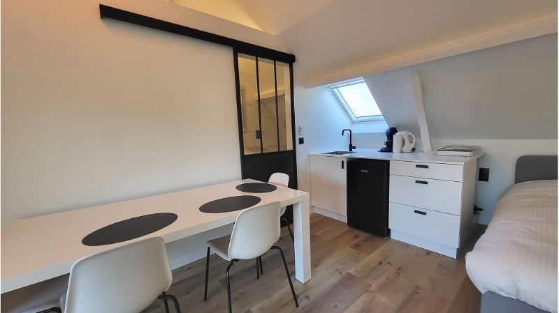 Gemeubelde studio te huur in het centrum van Brugge - foto 4