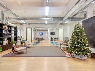 Kantoorruimte 686m² op de gelijkvloerse te huur in de voormalige ‘Minerva Motors’-fabriek.De kantoren hebben een totale oppervlakte van 3.000 m²,...