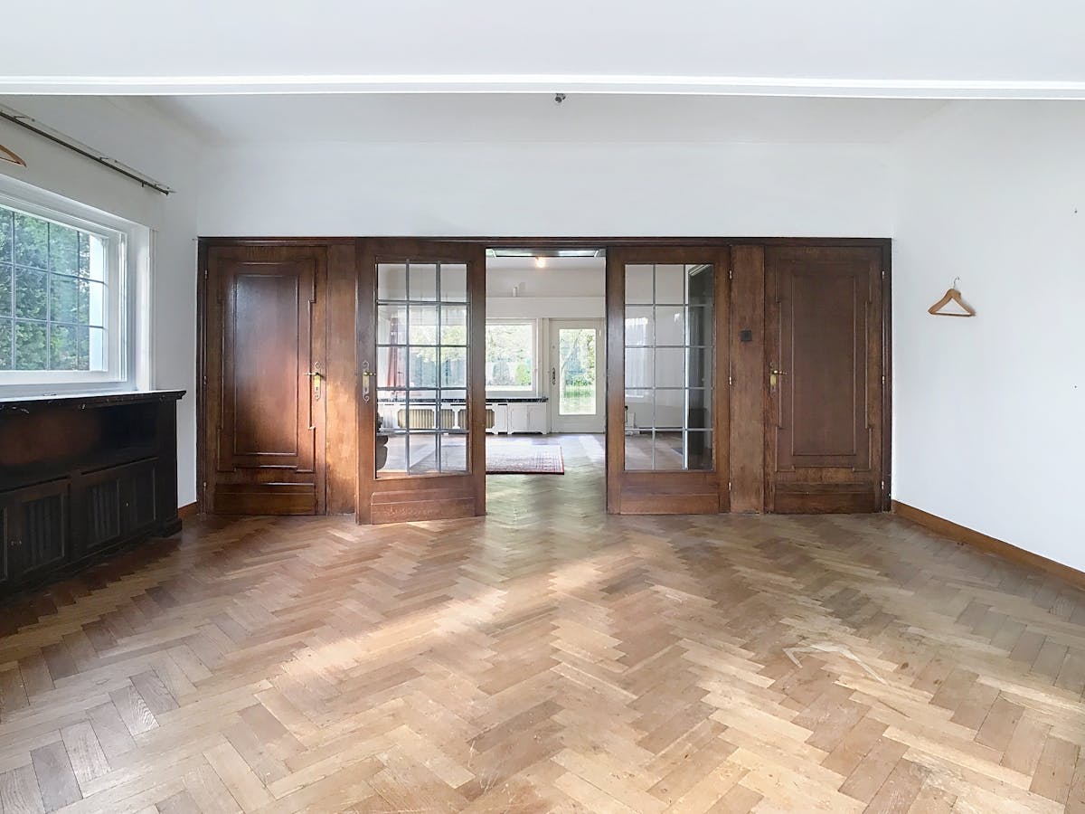 Statige woning met 6 slaapkamers en zonnige tuin te Pittem. - foto 4