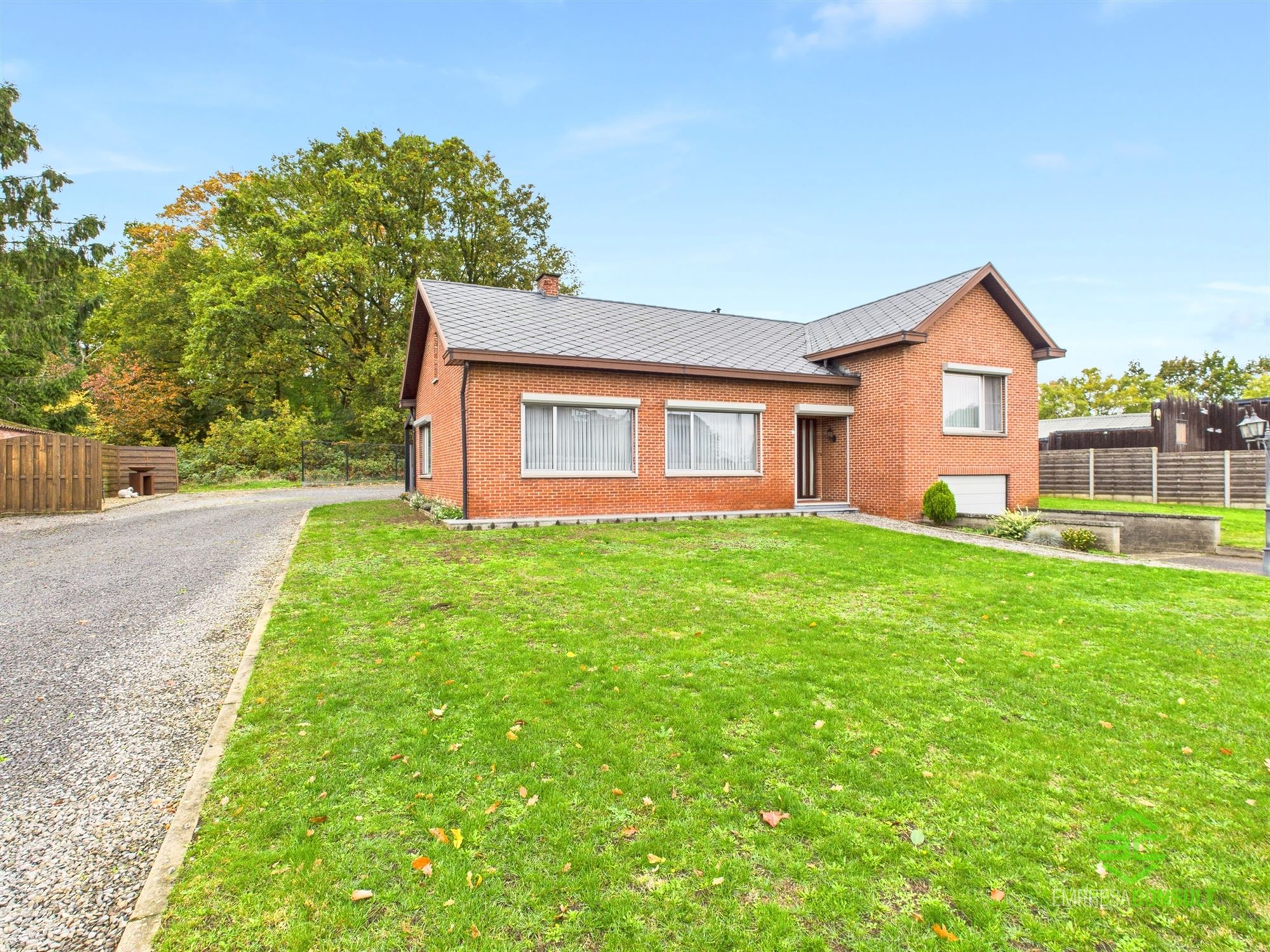 Zeer goed gelegen gezinswoning met 3 slpk! - foto 1